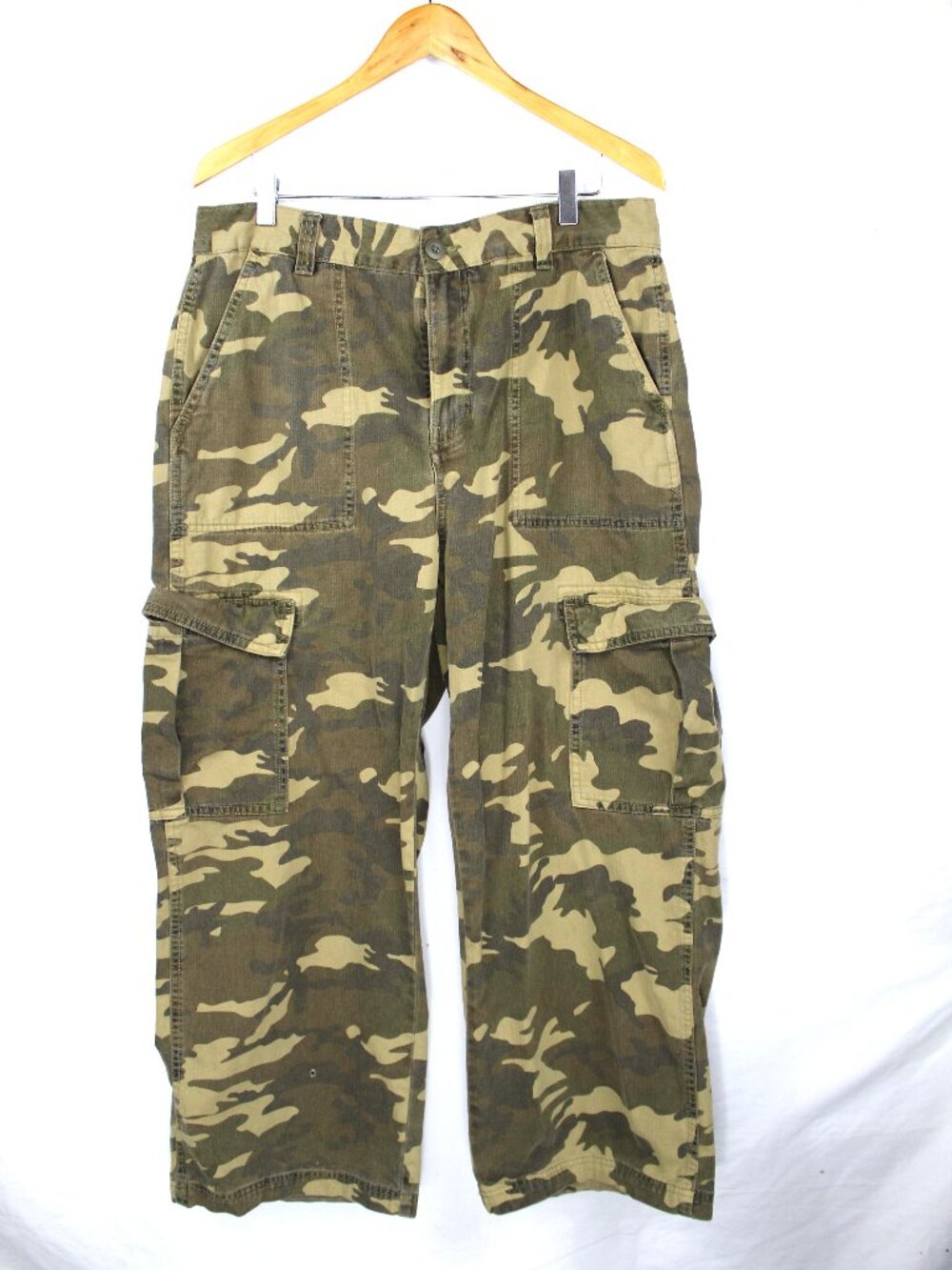 COTTON ON GREEN CAMOUFLAGE BAGGY CARGO PANTS TROUSERS SIZE 34 UTILITY Y2K